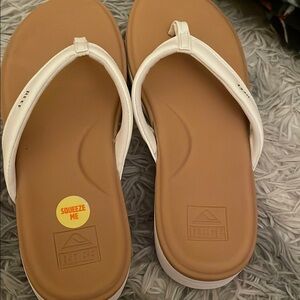 Reef White and Tan Sandals with Cushioned Footbed